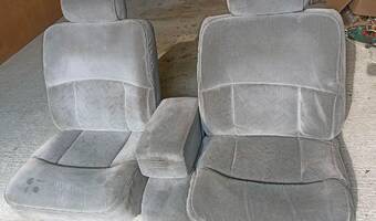 Interiérové příslušenství Predne sedadla, lavica GM fullsize 1996