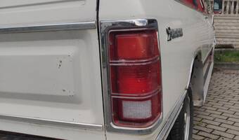 Dodge D150 Prospektor  1985