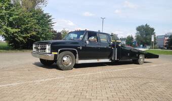 Chevrolet C30 Solverado 3+3 hauler 1984