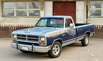 Dodge D150 Royal SE 1986